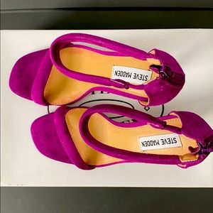 Berry Strapy Heel!